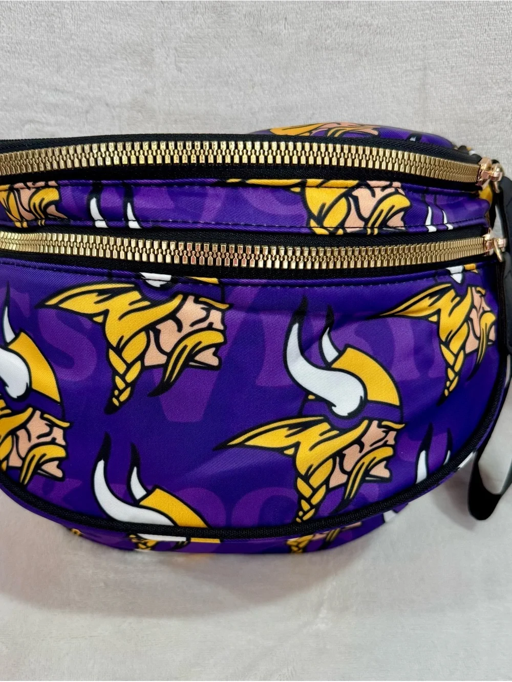 New Vikings Crossbody Bum Bag w/ long strap size inclusive